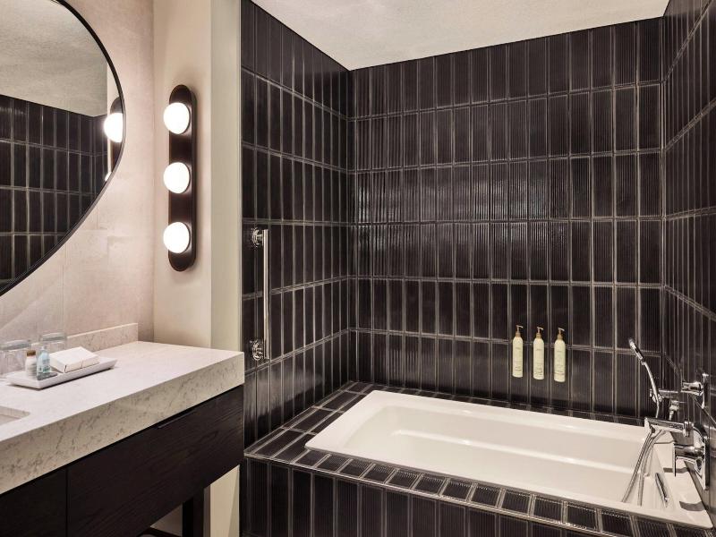 Renaissance Phoenix Glendale Hotel Spa image