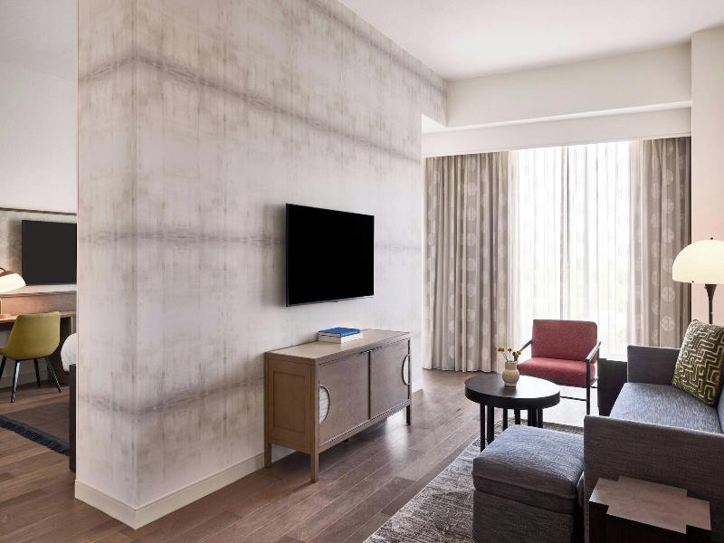 Renaissance Phoenix Glendale Hotel Spa image