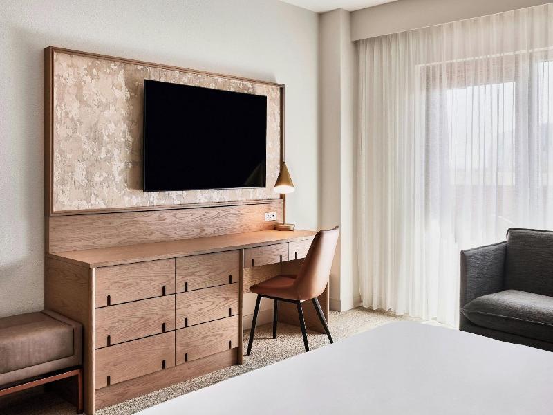 Renaissance Phoenix Glendale Hotel Spa image