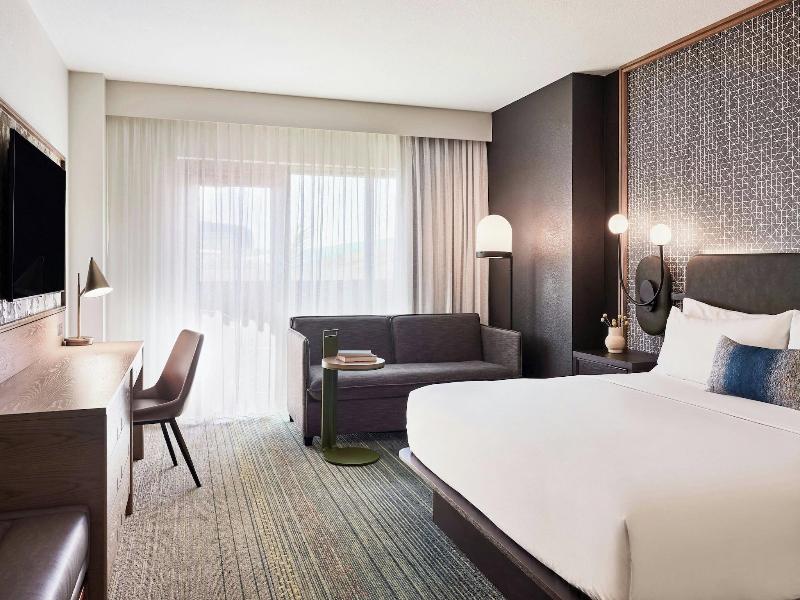 Renaissance Phoenix Glendale Hotel Spa image