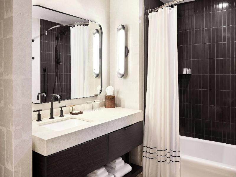 Renaissance Phoenix Glendale Hotel Spa image