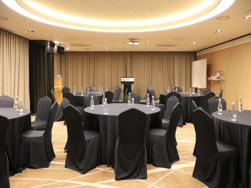 Ramada Encore by Wyndham Busan Station image