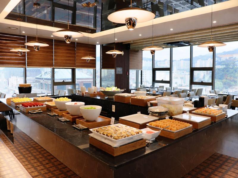 Ramada Encore by Wyndham Busan Station image