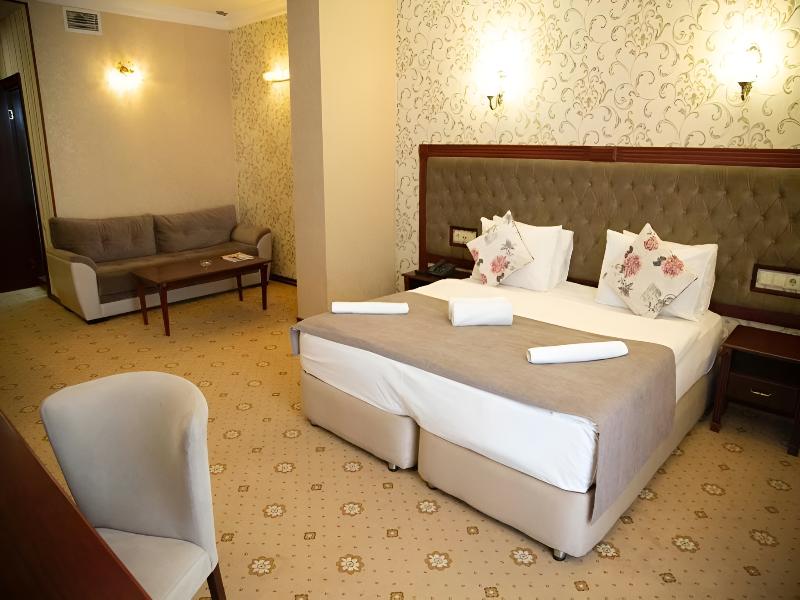 Capitol Hotel image