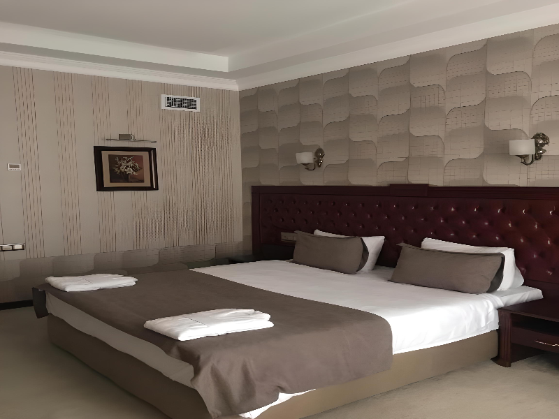 Capitol Hotel image