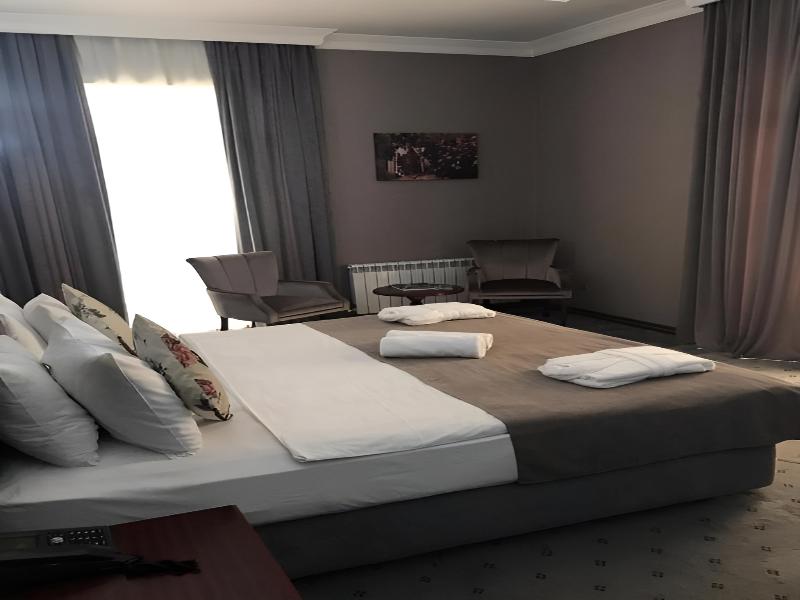 Capitol Hotel image