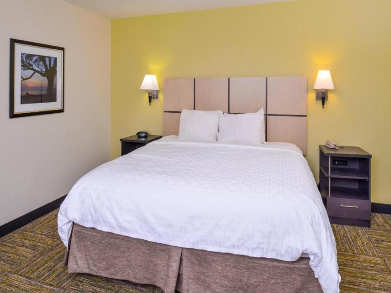 Candlewood Suites Plano North image