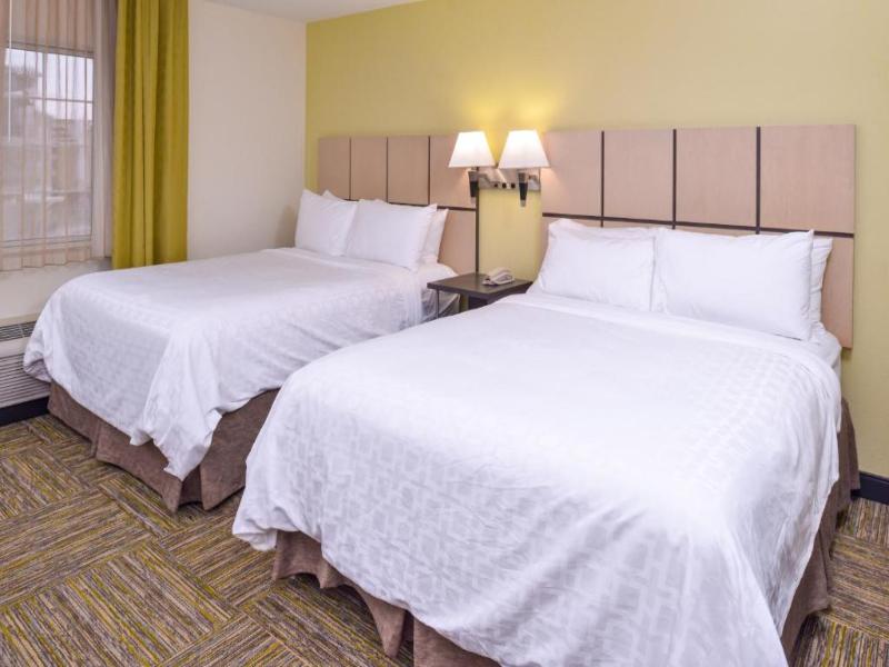 Candlewood Suites Plano North image