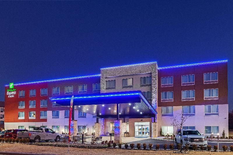 Holiday Inn Express & Sts Tulsa Northeast - Owasso