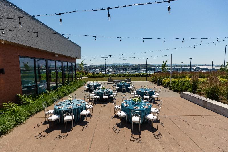 Hotel Indigo Seattle Everett Waterfront image