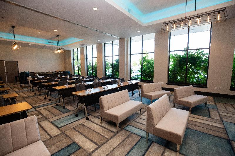 Hotel Indigo Seattle Everett Waterfront image