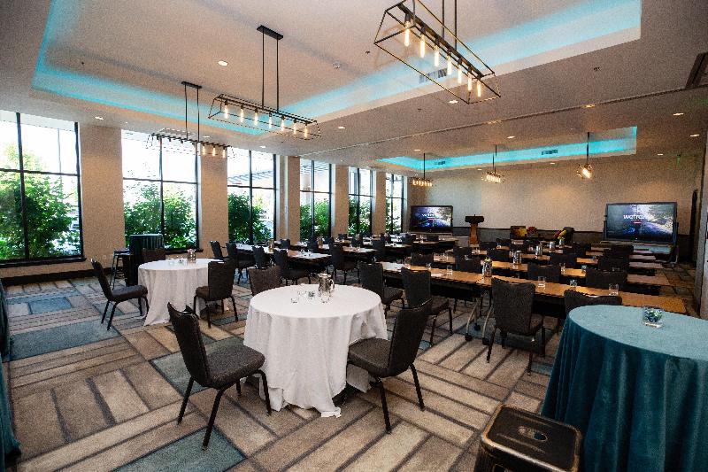 Hotel Indigo Seattle Everett Waterfront image