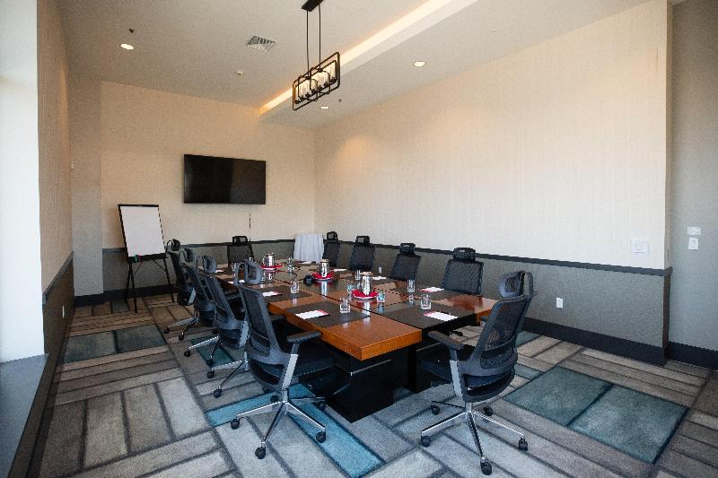 Hotel Indigo Seattle Everett Waterfront image