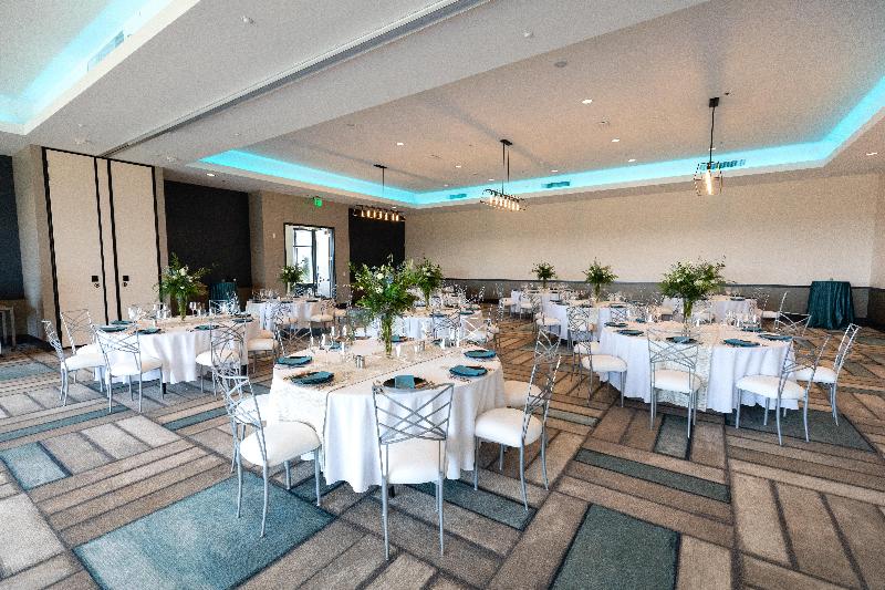 Hotel Indigo Seattle Everett Waterfront image