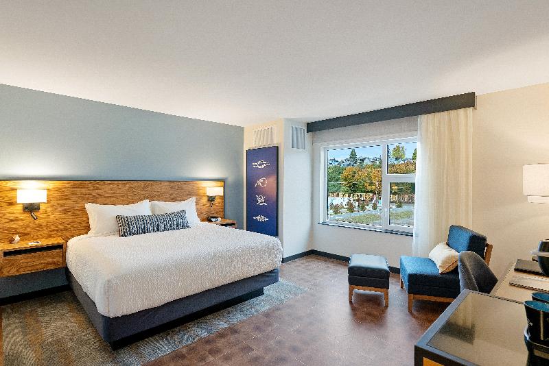 Hotel Indigo Seattle Everett Waterfront image