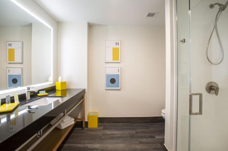 Hotel Indigo Seattle Everett Waterfront image