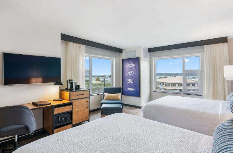 Hotel Indigo Seattle Everett Waterfront image