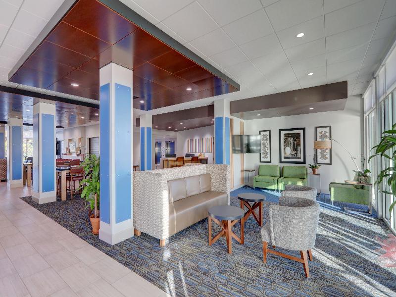 Holiday Inn Express & Suites Auburn Downtown photo 8