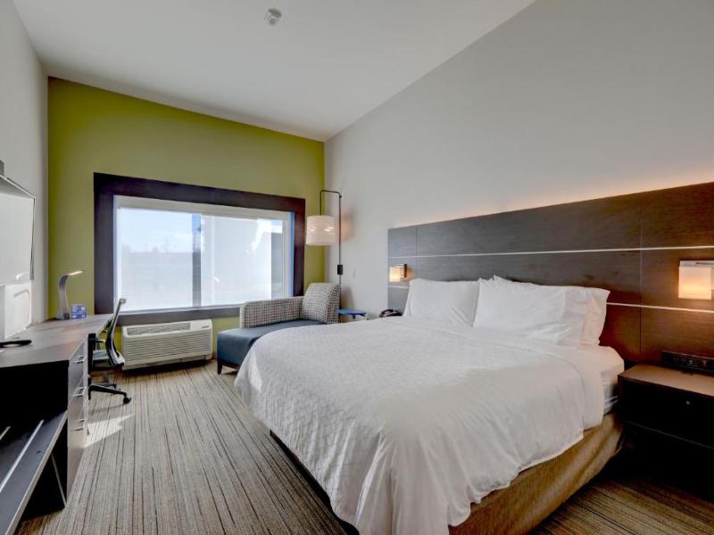 Holiday Inn Express & Suites Auburn Downtown photo 22