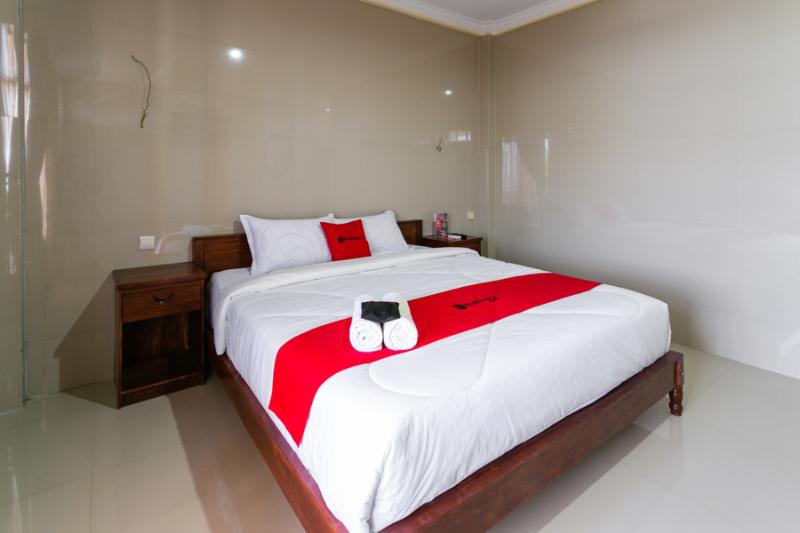 RedDoorz near Parangtritis Beach image