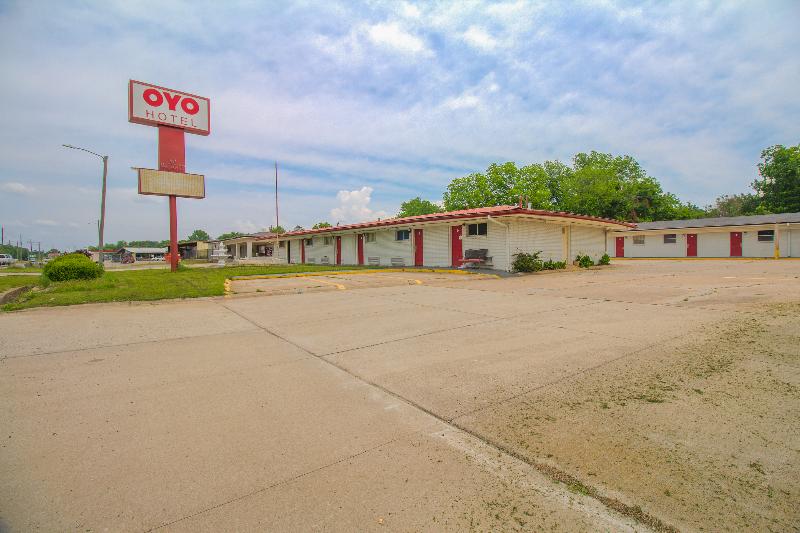 OYO Hotel McAlester OK S Main St image