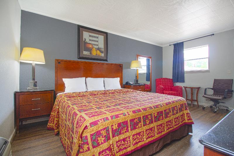 OYO Hotel McAlester OK S Main St image