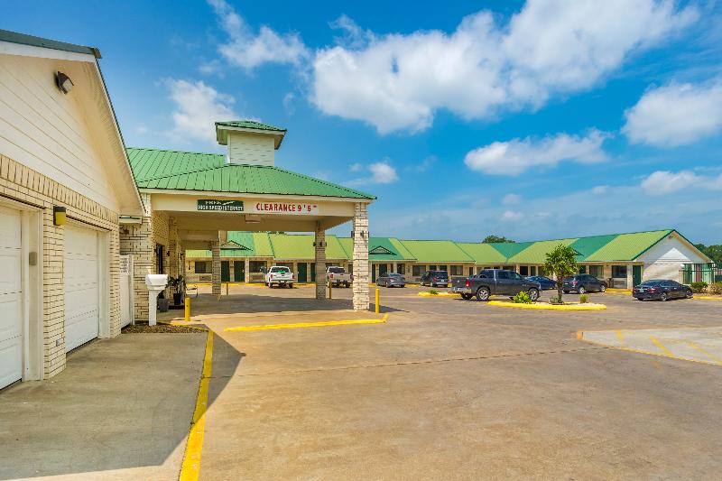 OYO Hotel Yoakum West image