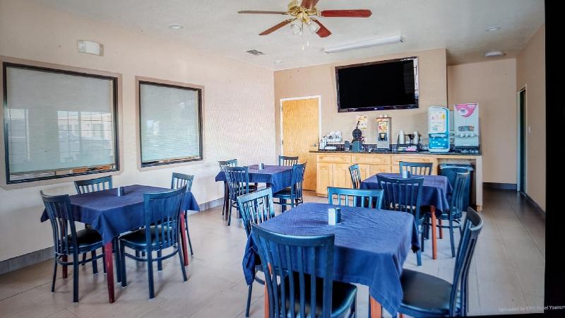 OYO Hotel Yoakum West image