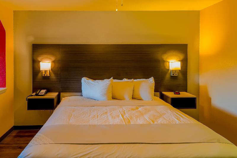 OYO Hotel Yoakum West image