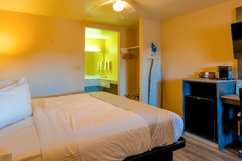 OYO Hotel Yoakum West image