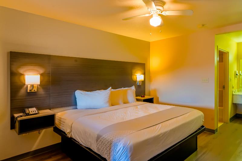 OYO Hotel Yoakum West image