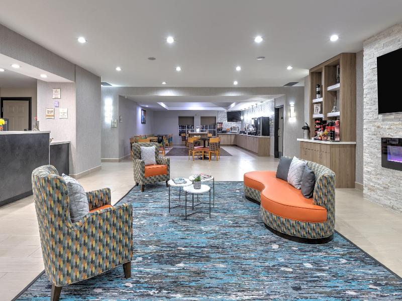 La Quinta Inn Suites By Wyndham Paris image