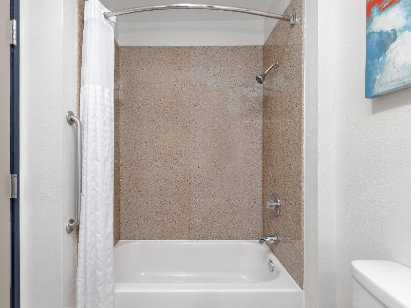 La Quinta Inn Suites By Wyndham Paris image