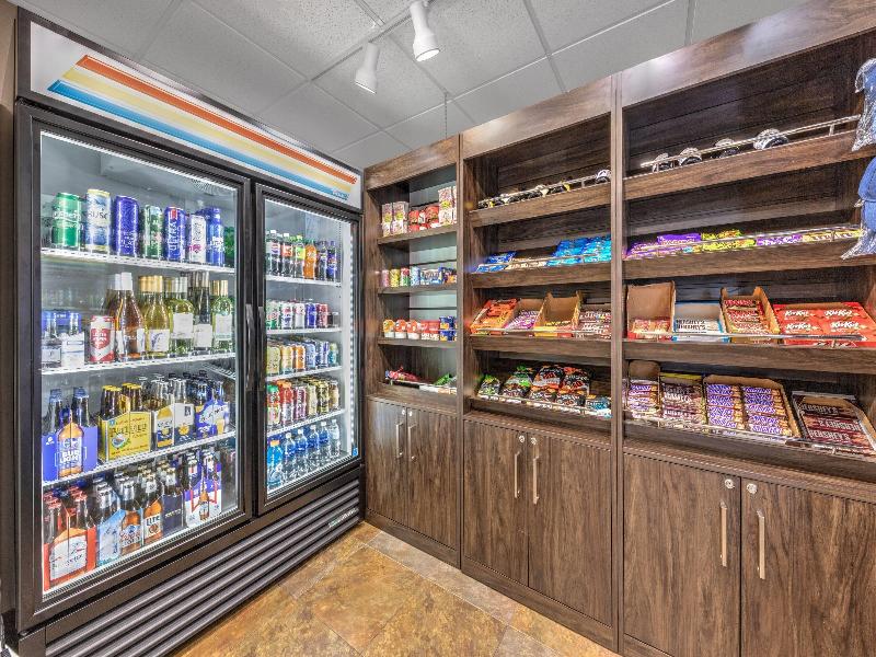 La Quinta Inn Suites By Wyndham Marble Falls image