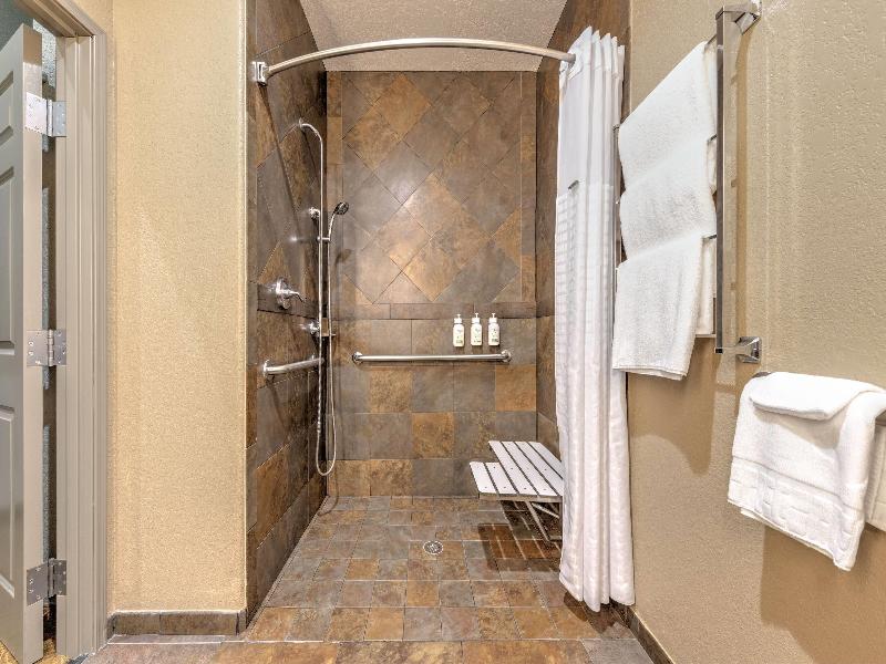La Quinta Inn Suites By Wyndham Marble Falls image