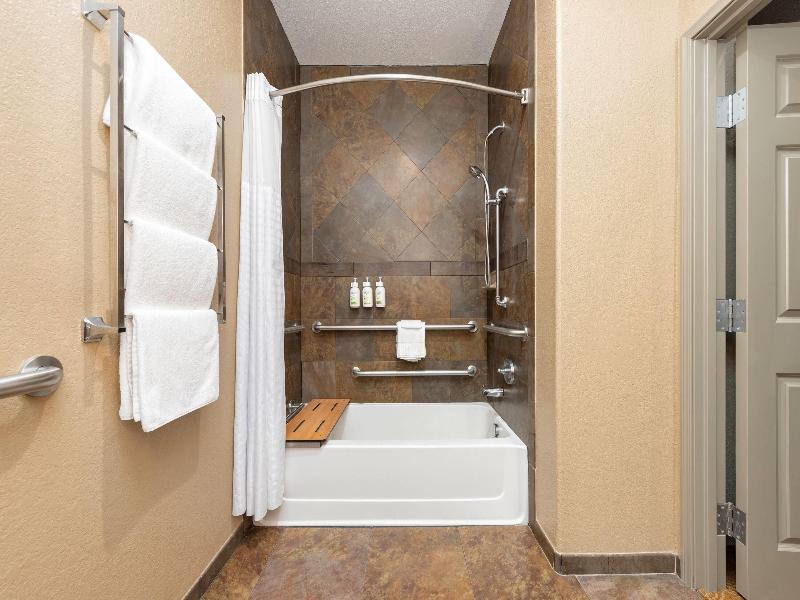 La Quinta Inn Suites By Wyndham Marble Falls image