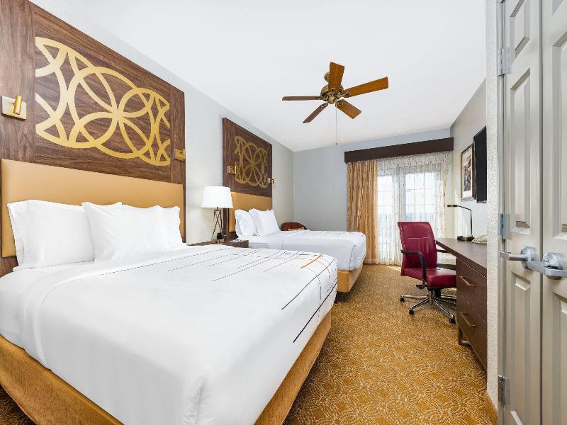 La Quinta Inn Suites By Wyndham Marble Falls image