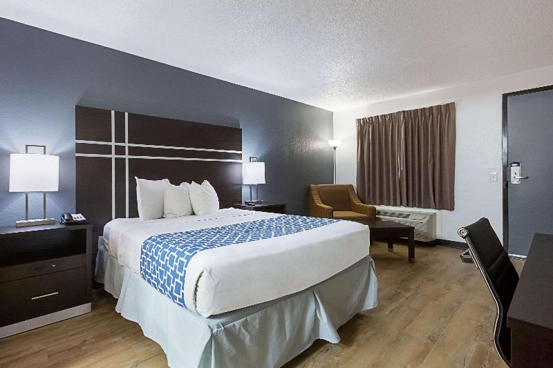 Econo Lodge Lithonia image