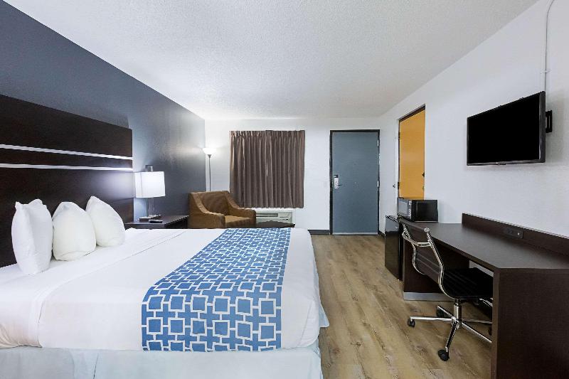 Econo Lodge Lithonia image