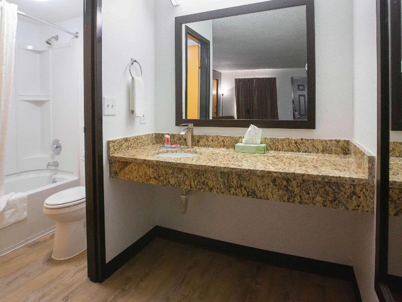 Econo Lodge Lithonia image
