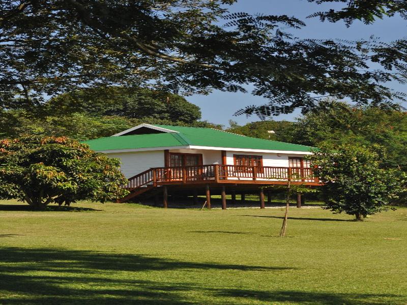 White House Lodge image