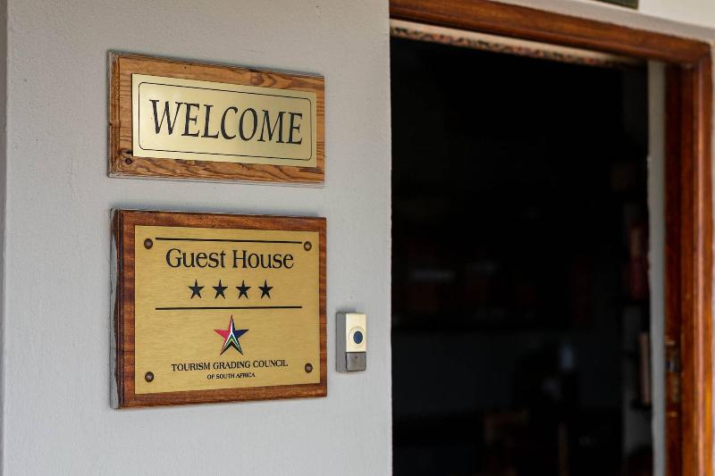Mooiplaas Guesthouse