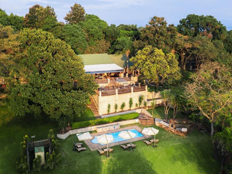 Chestnut Country Lodge image