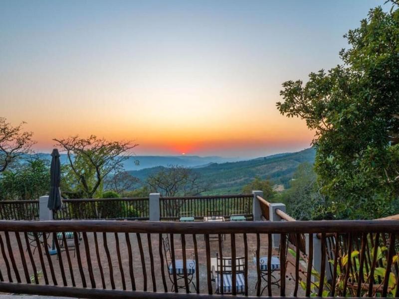 Chestnut Country Lodge image