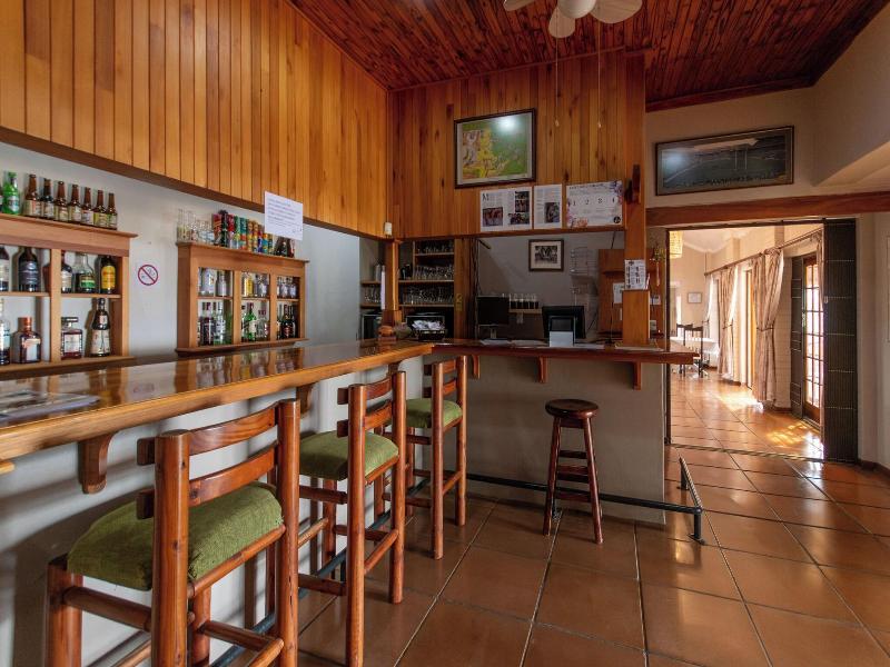 Chestnut Country Lodge image