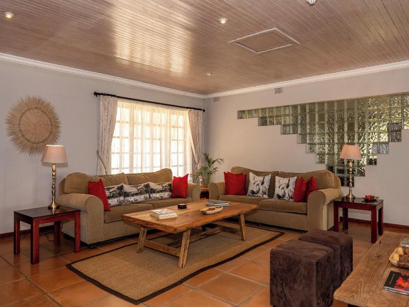 Chestnut Country Lodge image