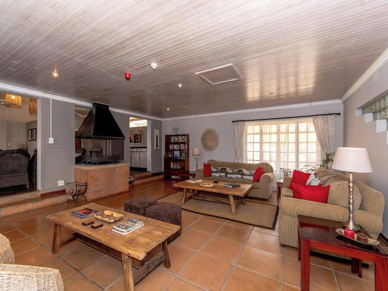 Chestnut Country Lodge image