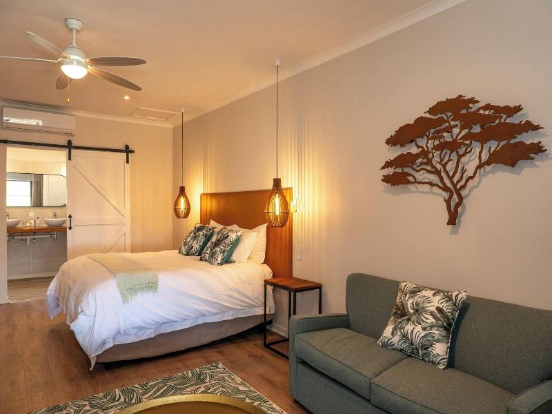 Chestnut Country Lodge image