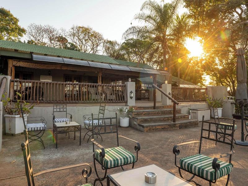 Chestnut Country Lodge image