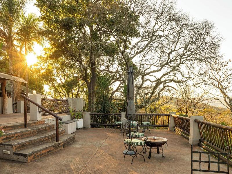 Chestnut Country Lodge image